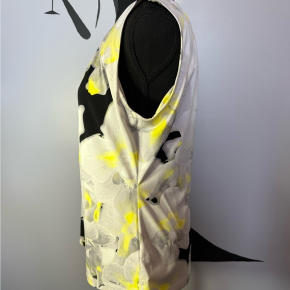 Calvin Klein Sleeveless Pleated Blouse | Abstract Floral Yellow Black Top. Ptp22 - Picture 4 of 9